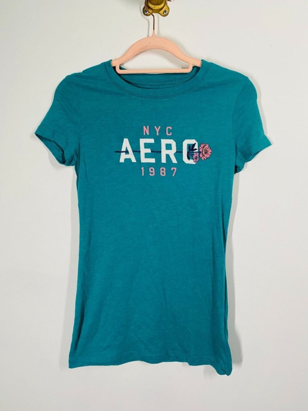 Aeropostale Small Teal Classic Crew T-Shirt NYC Aero 1987 Floral women